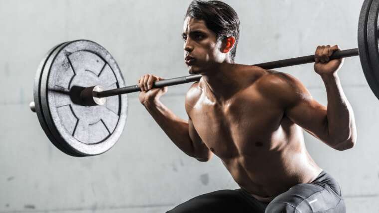 Whey Protein e exercícios de força: combinação para aumentar a hipertrofia muscular e preservar a perda de gordura
