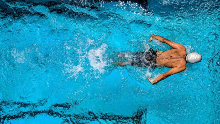 Whey Protein e esportes aquáticos: como a proteína do soro do leite pode ajudar os atletas de esportes aquáticos a melhorar a recuperação pós-treino e reduzir o tempo de recuperação entre as competições