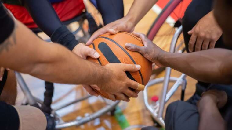 Whey protein e basquete: como ajuda os atletas a aumentar a força e resistência